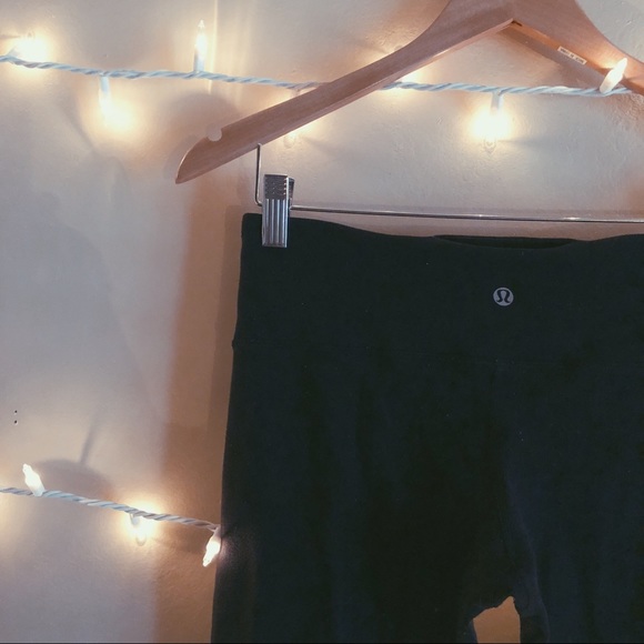 Lululemon leggings size 6 - Picture 2 of 3
